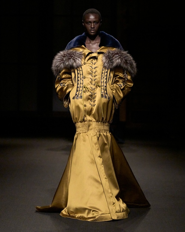 مجموعة Altuzarra لخريف وشتاء 2023-2024