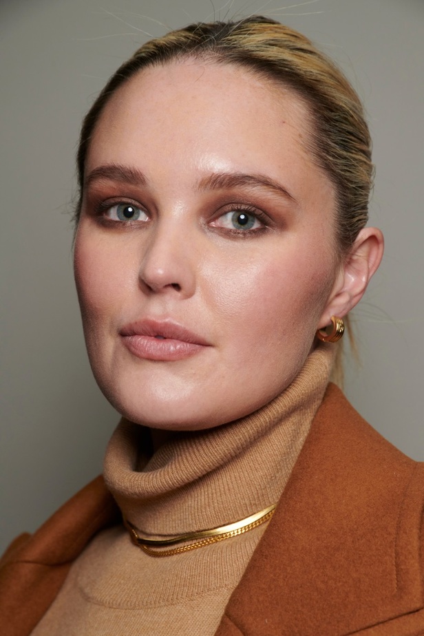 اطلالات جمالية من مجموعة Veronica Beard لخريف وشتاء 2023- 2024