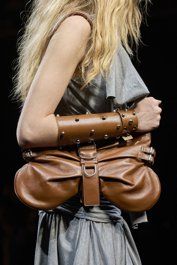 مجموعة بلومارين قصة ملحمية بطلتها جان دارك