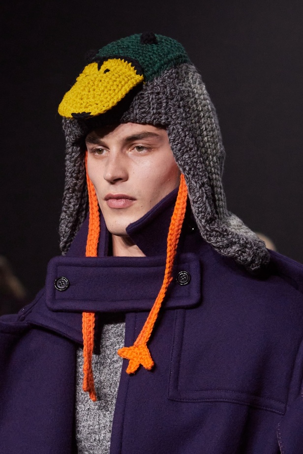 دانيال لي يكشف عن مجموعته الأولى لـBurberry... نقشات وألوان قويّة مع الحفاظ على تراث الدار 