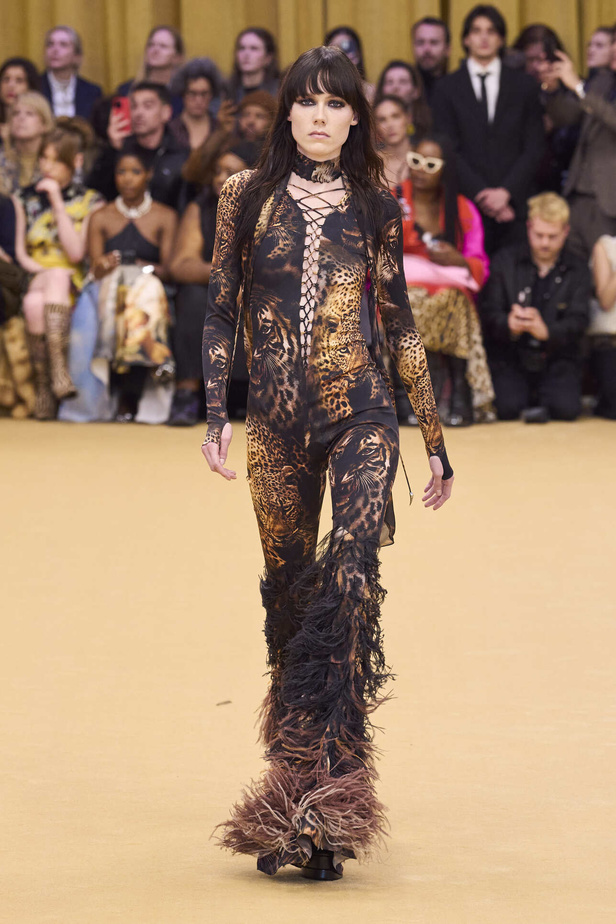 مجموعة Roberto Cavalli لخريف وشتاء 2024 في ميلانو