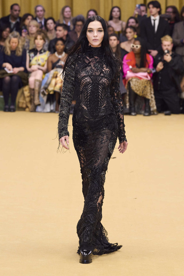 مجموعة Roberto Cavalli لخريف وشتاء 2024 في ميلانو