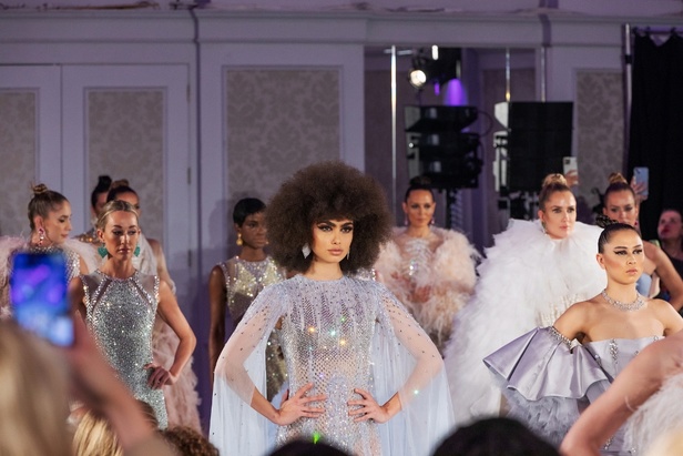 مجموعة الألبسة الراقية لدار Atelier Zuhra لخريف وشتاء 2023