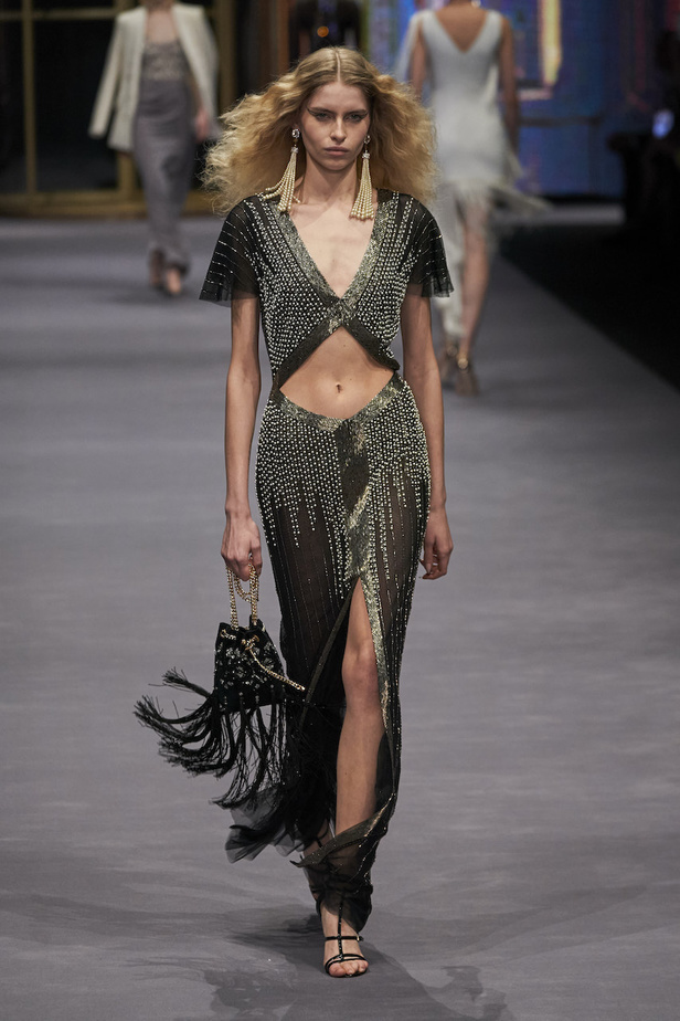 من مجموعة Elisabetta Franchi لموسم خريف 2023