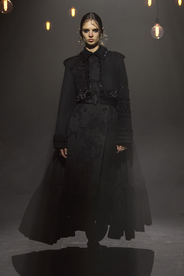 من مجموعة Erdem لموسم خريف وشتاء 2023-2024