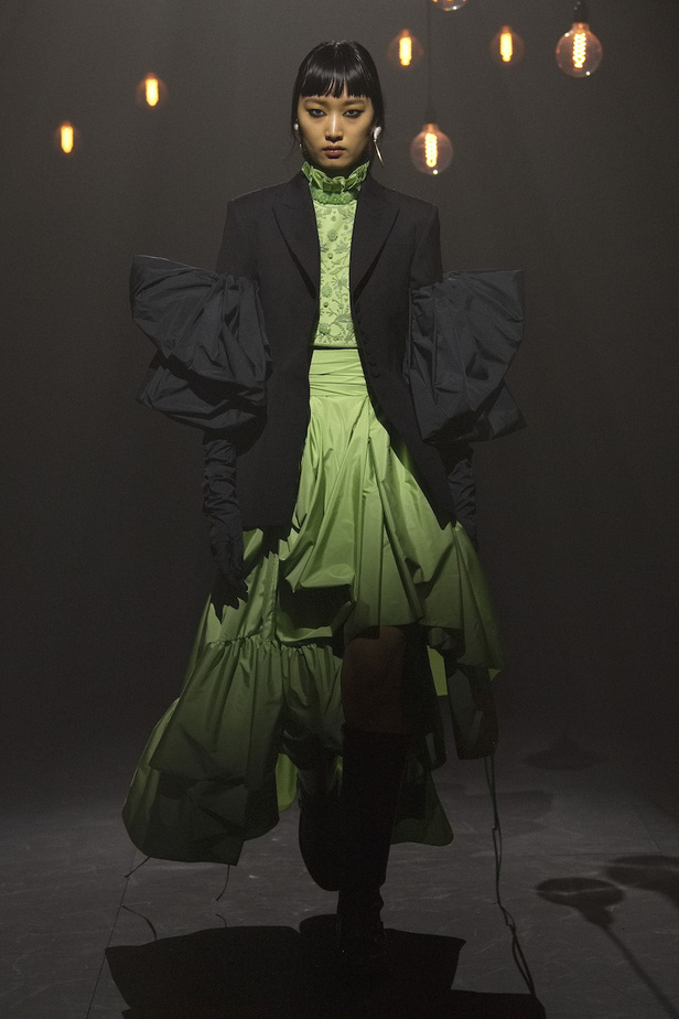 من مجموعة Erdem لموسم خريف وشتاء 2023-2024