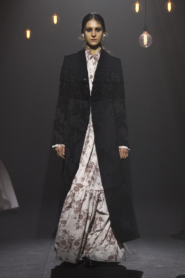 من مجموعة Erdem لموسم خريف وشتاء 2023-2024