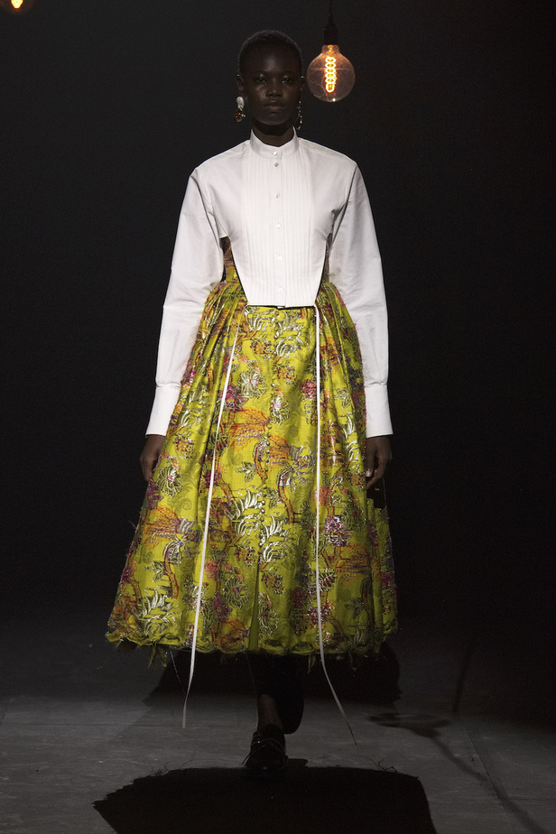 من مجموعة Erdem لموسم خريف وشتاء 2023-2024