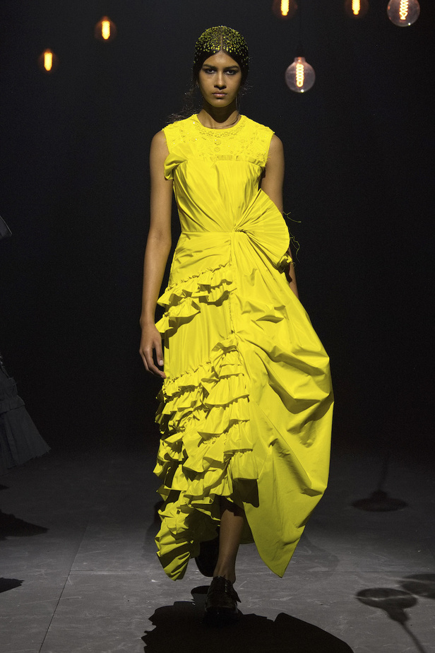 من مجموعة Erdem لموسم خريف وشتاء 2023-2024