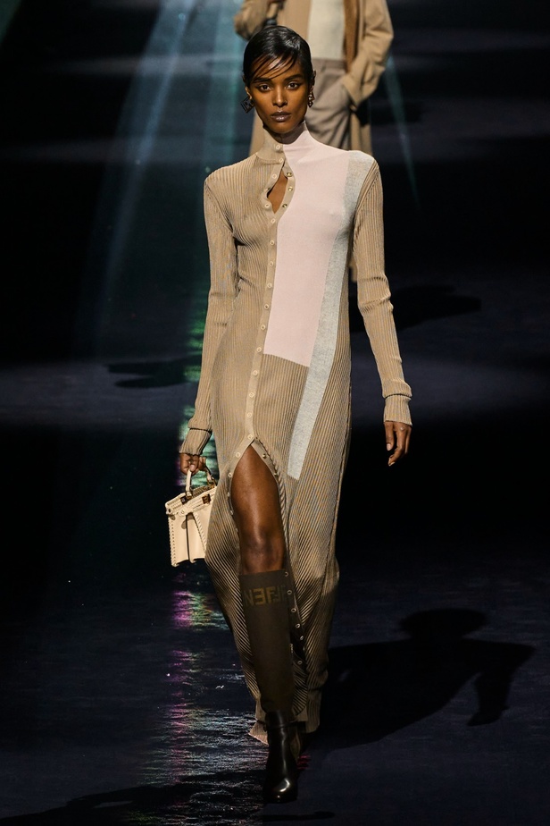 مجموعة Fendi لموسم خريف وشتاء 2023-2024