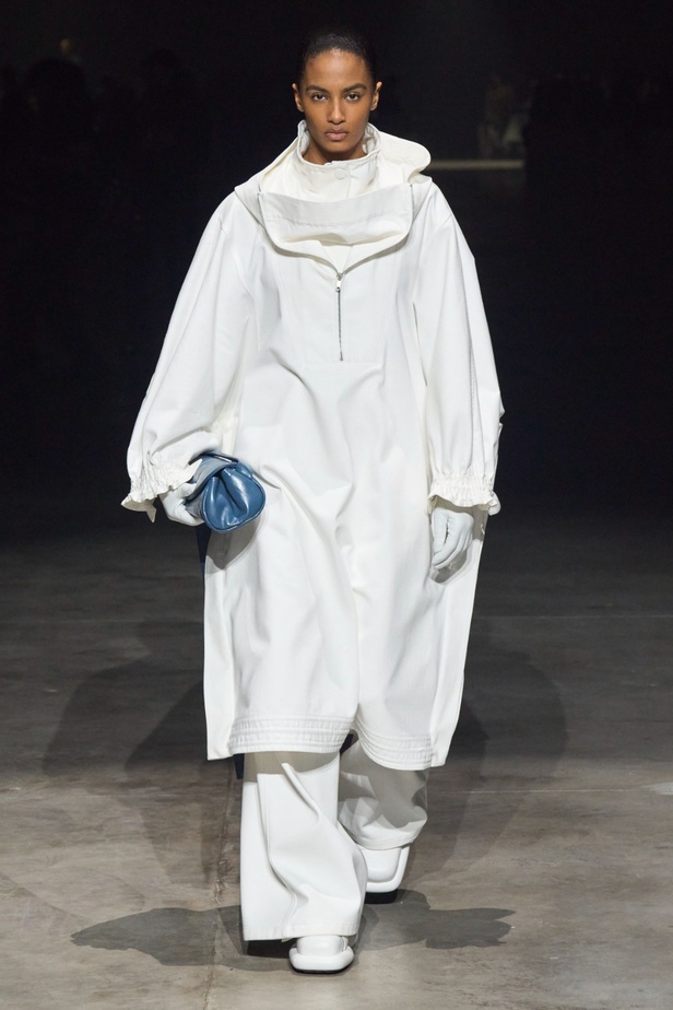 مجموعة Jil Sander عكست تصاميم أكثر جرأة مع الحفاظ على البساطة