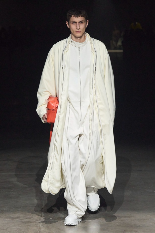 مجموعة Jil Sander عكست تصاميم أكثر جرأة مع الحفاظ على البساطة