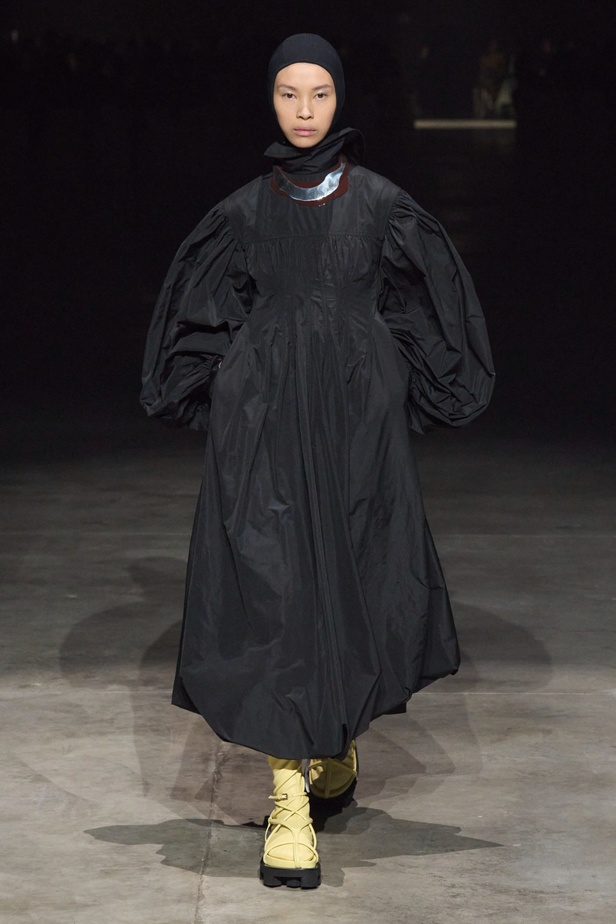 مجموعة Jil Sander عكست تصاميم أكثر جرأة مع الحفاظ على البساطة