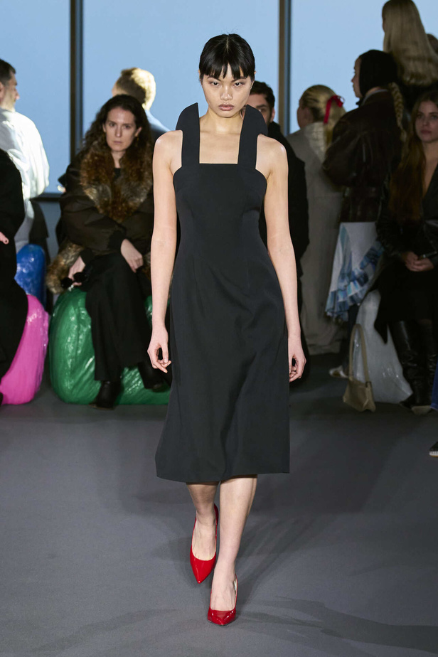 مجموعة Christopher Kane لخريف وشتاء 2024 في لندن