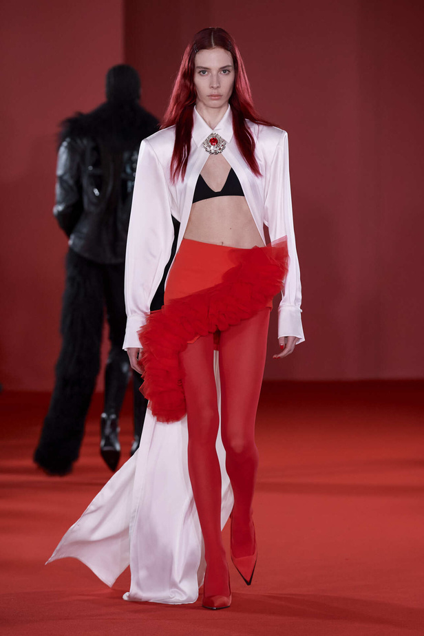 مجموعة David Koma لخريف وشتاء 2024 في لندن