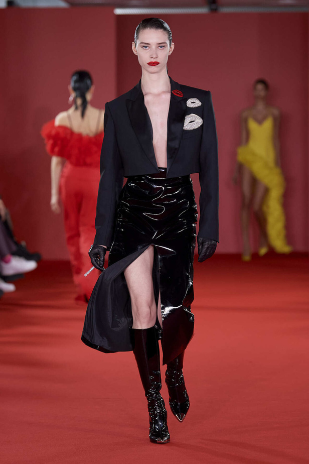 مجموعة David Koma لخريف وشتاء 2024 في لندن