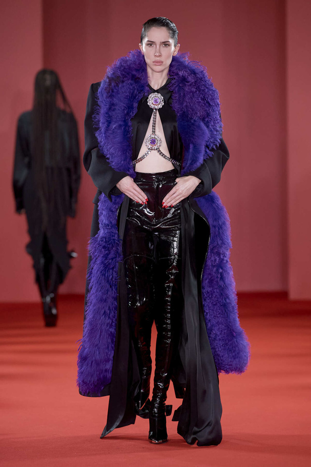 مجموعة David Koma لخريف وشتاء 2024 في لندن