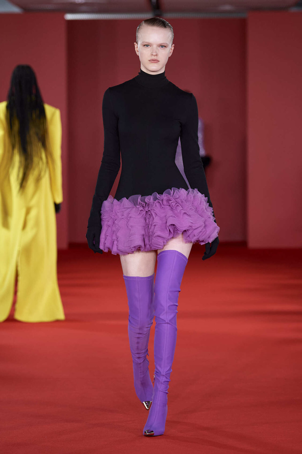 مجموعة David Koma لخريف وشتاء 2024 في لندن