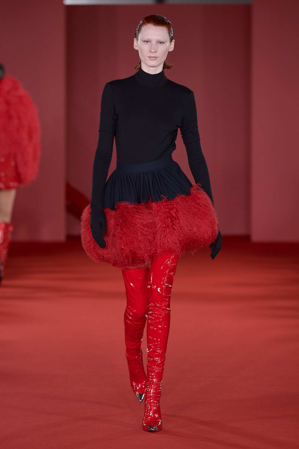 مجموعة David Koma لخريف وشتاء 2024 في لندن