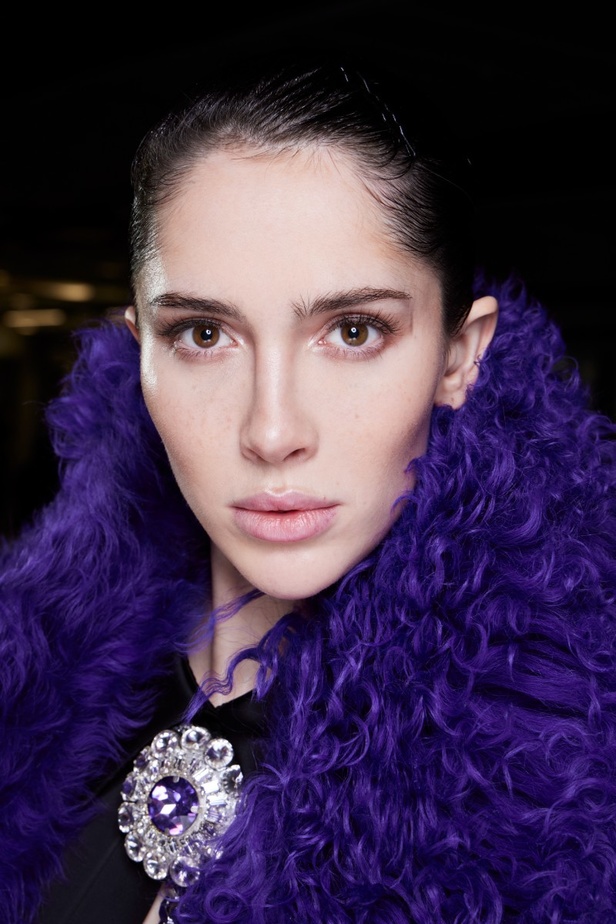 اطلالات جمالية من مجموعة David Koma لخريف وشتاء 2024 