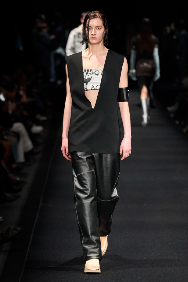 مجموعة MM6 Maison Margiela لخريف وشتاء 2023