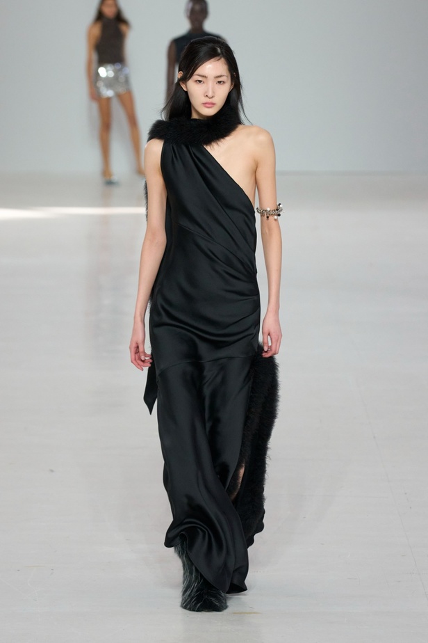 مجموعة MSGM لخريف وشتاء 2023-2024