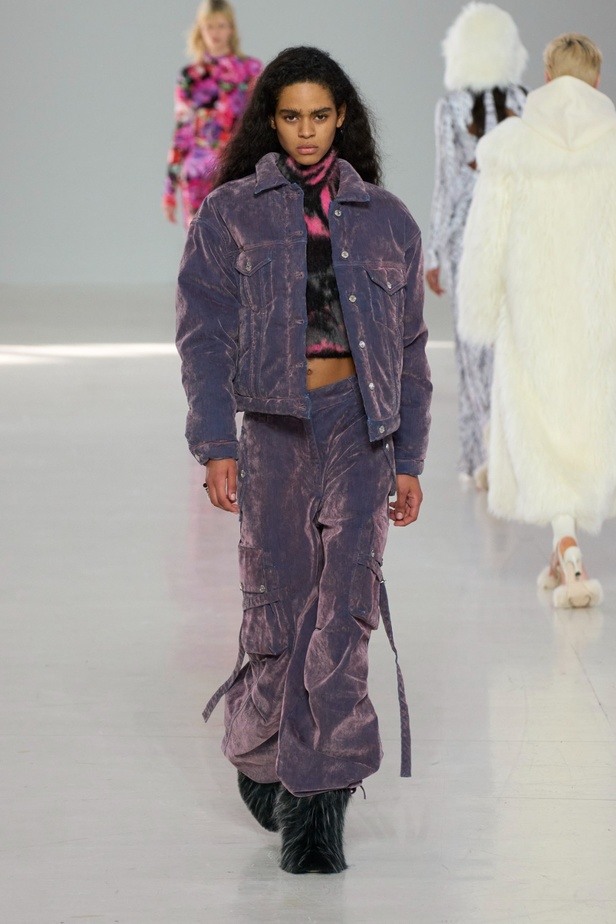 مجموعة MSGM لخريف وشتاء 2023-2024