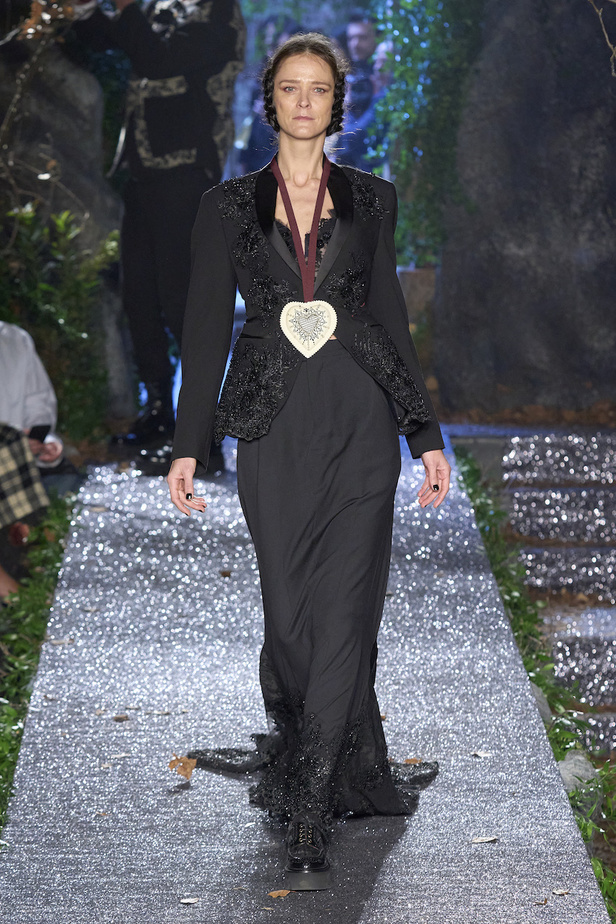 من مجموعة أنطونيو ماراس لموسم خريف وشتاء2023-2024