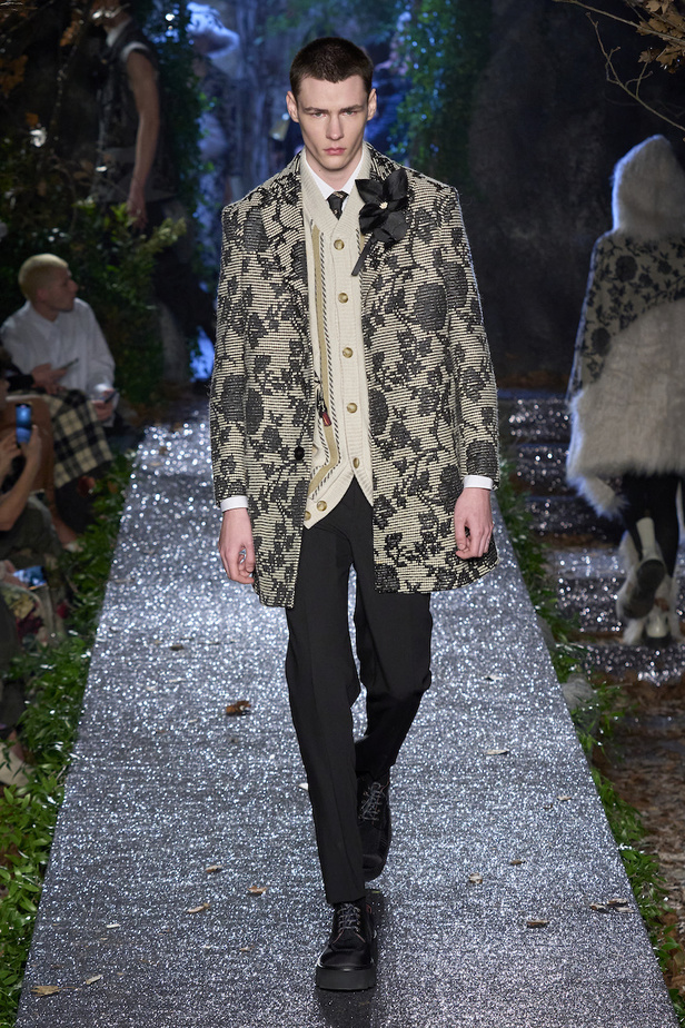 من مجموعة أنطونيو ماراس لموسم خريف وشتاء2023-2024