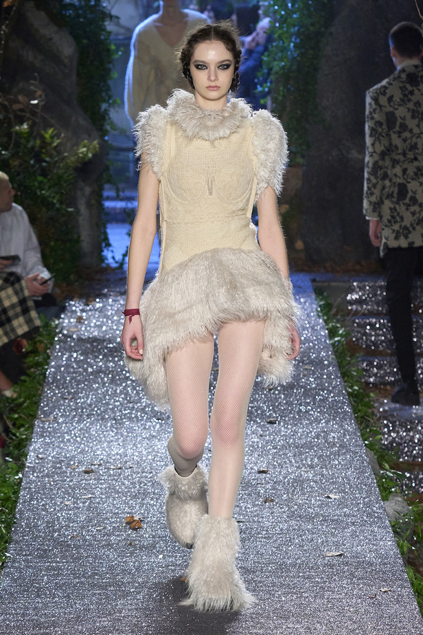 من مجموعة أنطونيو ماراس لموسم خريف وشتاء2023-2024