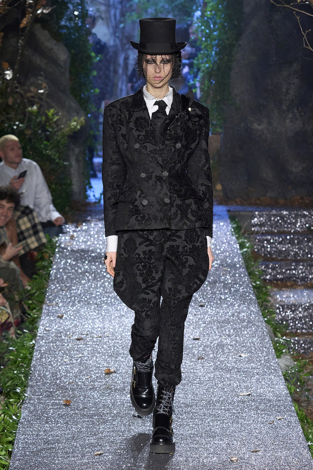 من مجموعة أنطونيو ماراس لموسم خريف وشتاء2023-2024