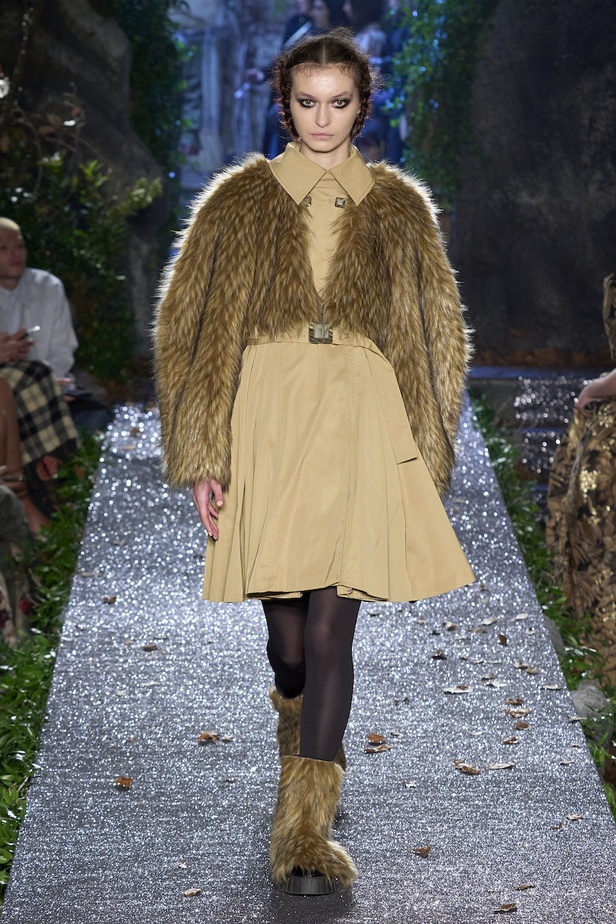 من مجموعة أنطونيو ماراس لموسم خريف وشتاء2023-2024