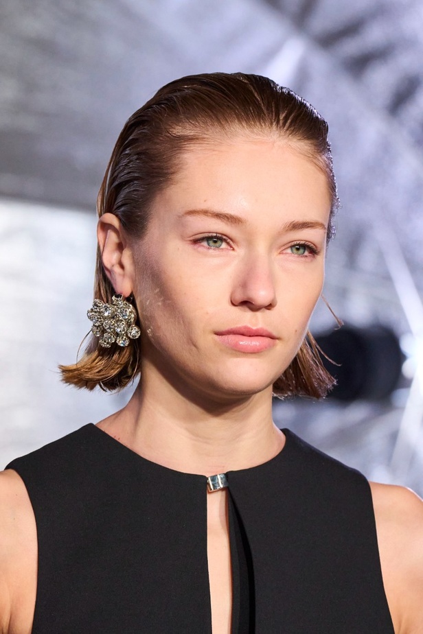 اطلالات جمالية من مجموعة براندون ماكسويل لخريف وشتاء 2023-2024 