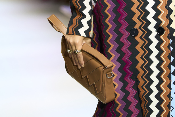 مجموعة ميسوني لخريف 2023 تمازج في الألوان والطبعات 