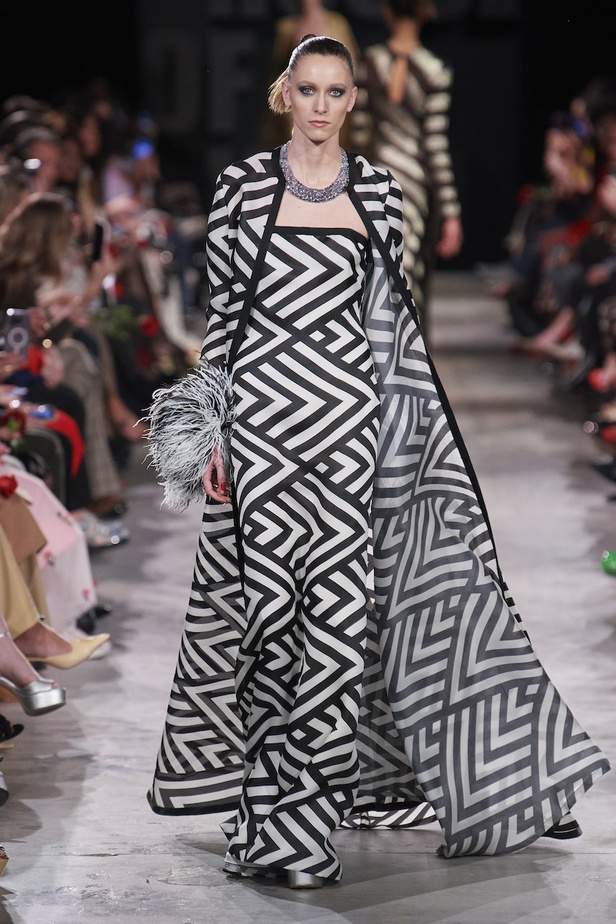 من مجموعة نعيم خان لموسم خريف وشتاء 2023-2024