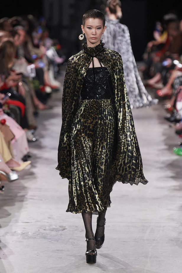 من مجموعة نعيم خان لموسم خريف وشتاء 2023-2024