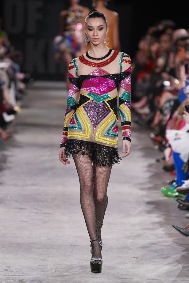 من مجموعة نعيم خان لموسم خريف وشتاء 2023-2024