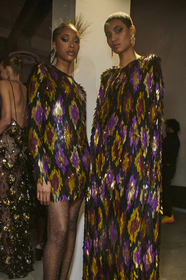 دار نعيم خان تحتفل بعيدها الـ 20 في أجواء صاخبة وبرّاقة