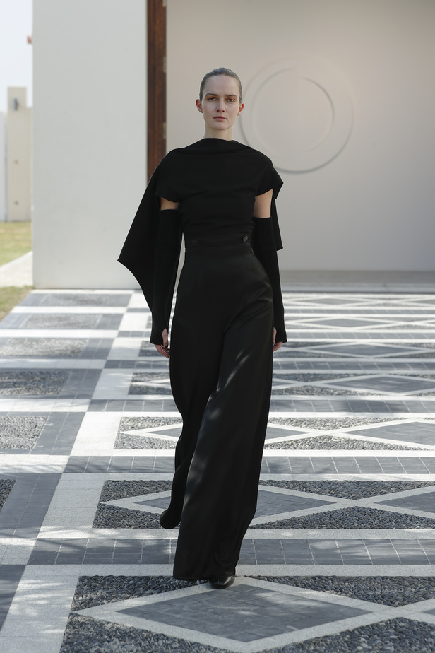 من مجموعة Noon By Noor لخريف وشتاء 2023 - 2024