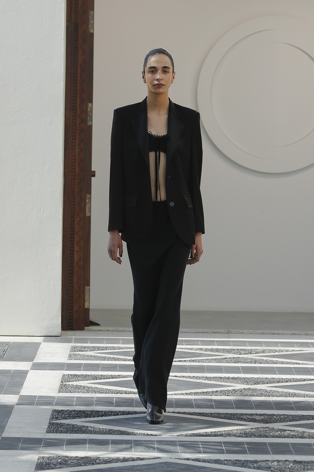 من مجموعة Noon By Noor لخريف وشتاء 2023 - 2024