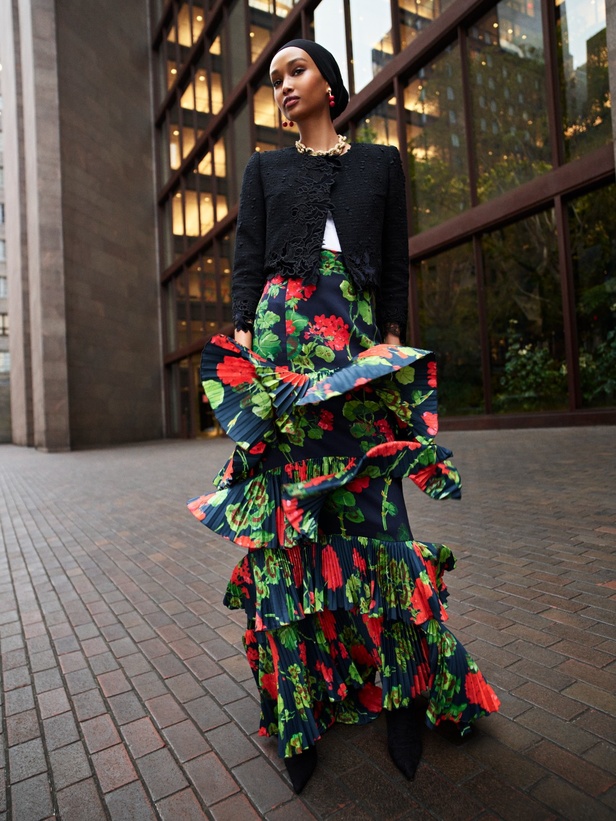 مجموعة أوسكار دي لا رنتا لخريف 2023 تعكس رؤية الدار وإبداعها 