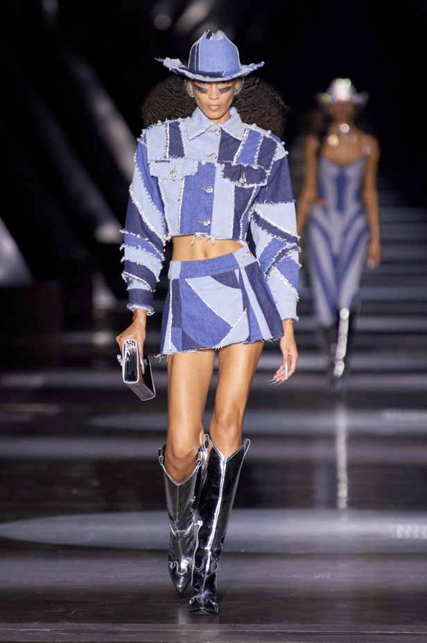 Philipp Plein يعود إلى ميلان بمجموعة خريف وشتاء 2023-2024 بعنوان Chrome Cowboy