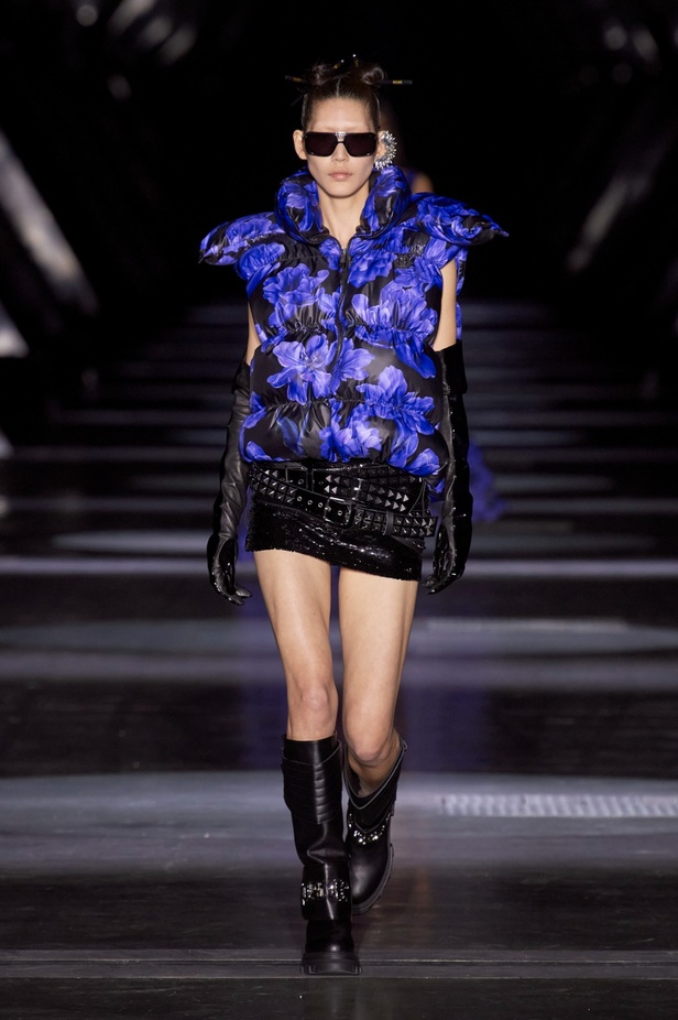 Philipp Plein يعود إلى ميلان بمجموعة خريف وشتاء 2023-2024 بعنوان Chrome Cowboy