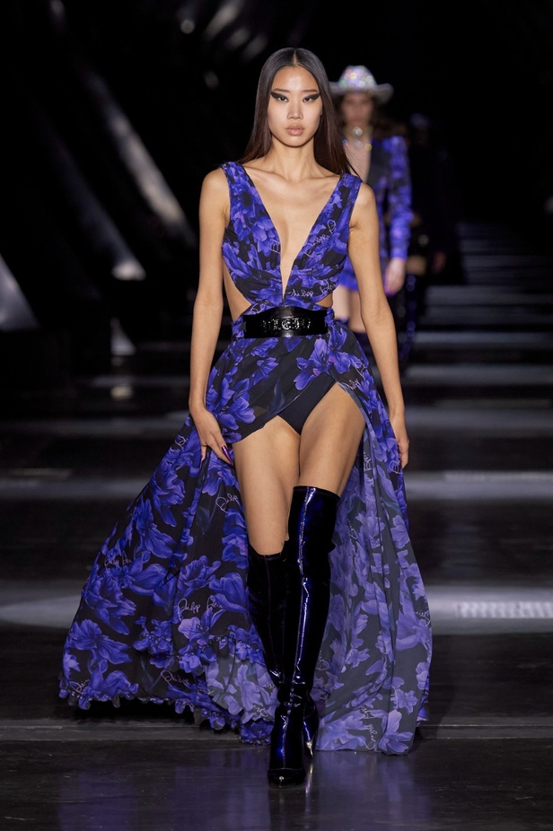 Philipp Plein يعود إلى ميلان بمجموعة خريف وشتاء 2023-2024 بعنوان Chrome Cowboy