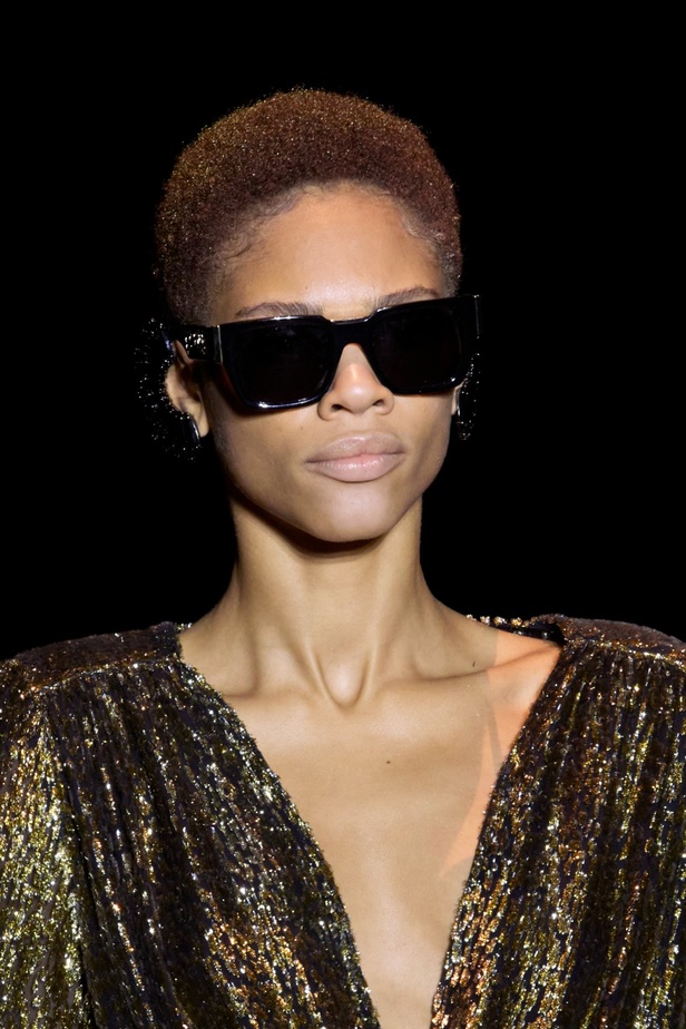 Philipp Plein يعود إلى ميلان بمجموعة خريف وشتاء 2023-2024 بعنوان Chrome Cowboy