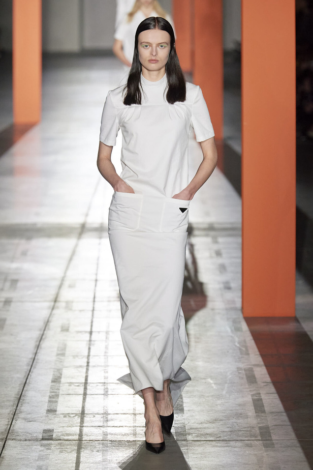 مجموعة Prada لخريف وشتاء 2024 في ميلانو