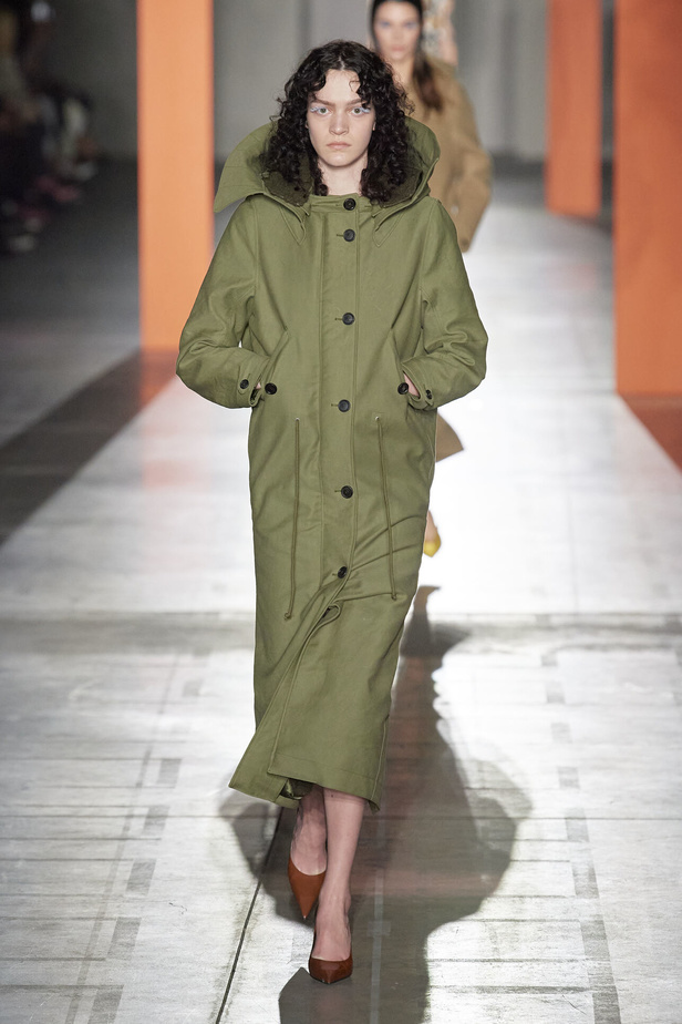 مجموعة Prada لخريف وشتاء 2024 في ميلانو