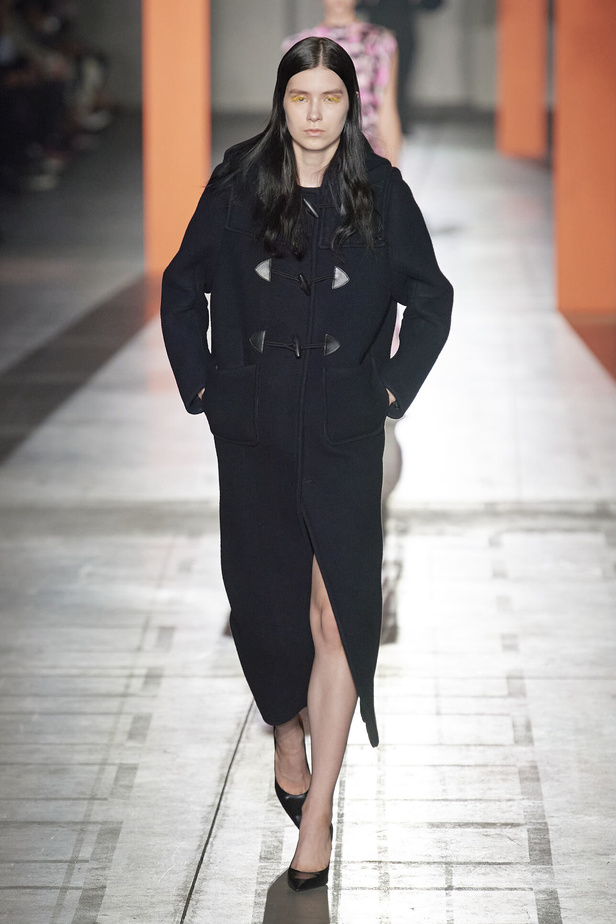 مجموعة Prada لخريف وشتاء 2024 في ميلانو