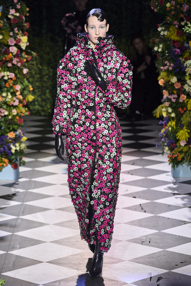 من مجموعة Richard Quinn لموسم خريف وشتاء 2023