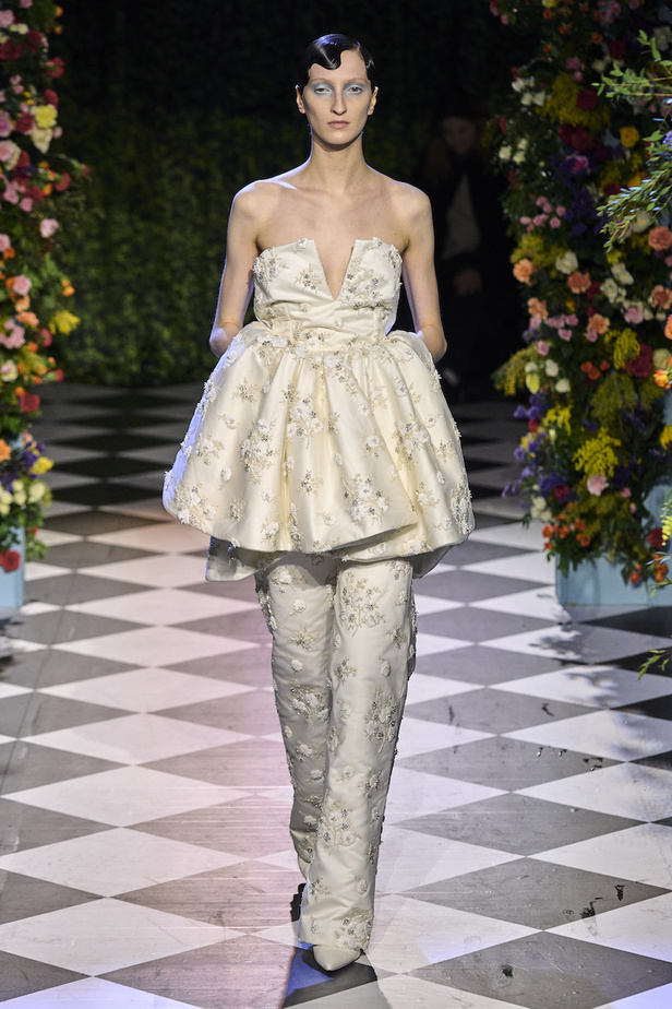 من مجموعة Richard Quinn لموسم خريف وشتاء 2023